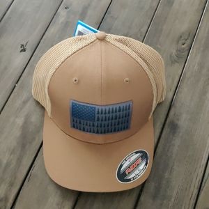 Columbia Mesh Ballcap (L/XL)